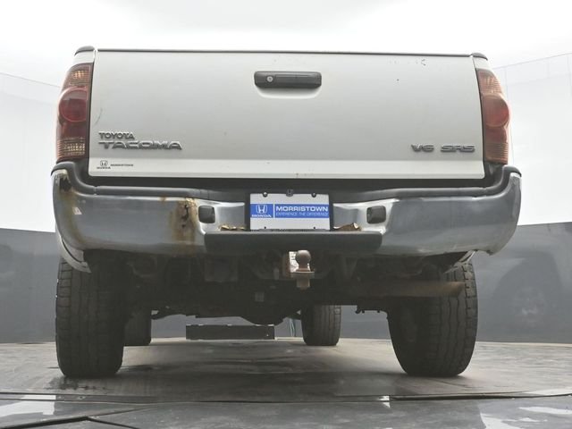 Used 2008 White Toyota Base image 40