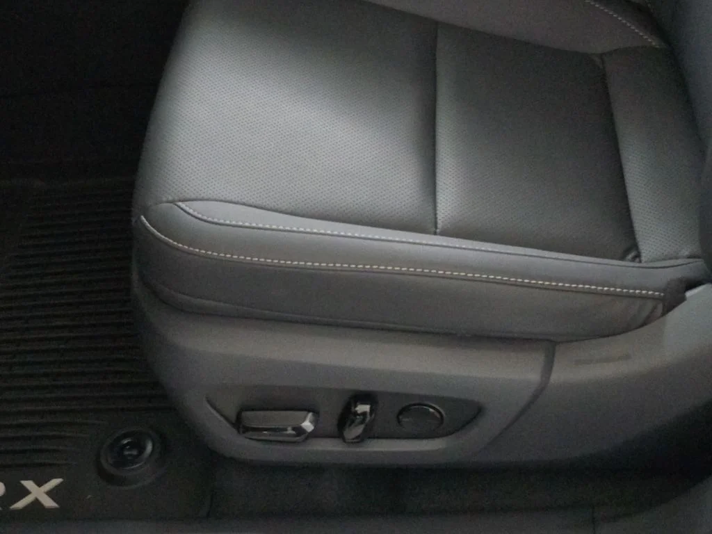 New 2026 Eminent White Pearl Lexus PREMIUM image 26
