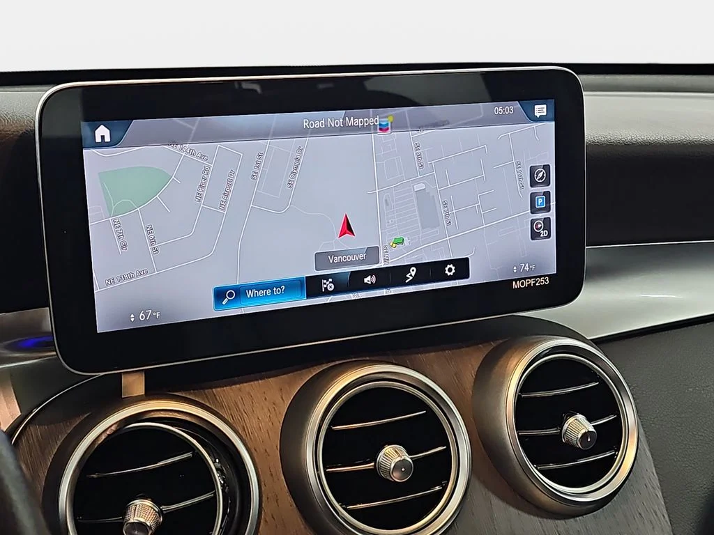 Used 2020  Mercedes-Benz GLC 300 image 24