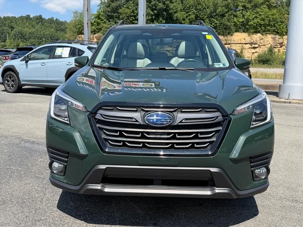 Used 2022 Green Subaru Limited image 17