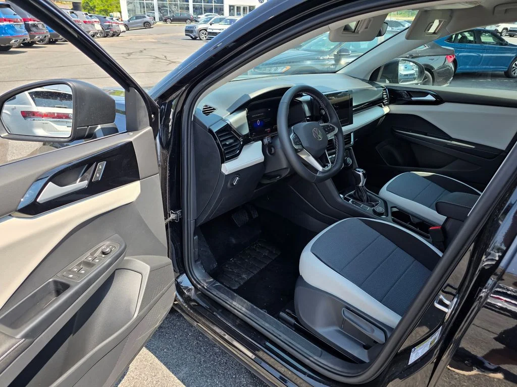 New 2026 Deep Black Pearl Volkswagen 1.5T S image 9