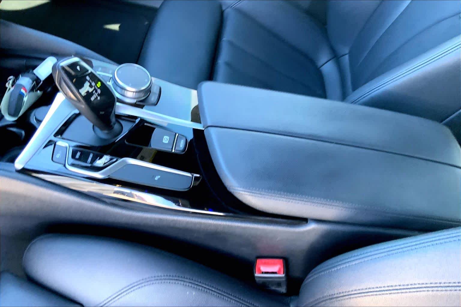 Used 2019 Imperial Blue Metallic BMW 530i xDrive image 17