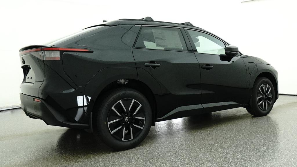 New 2026 Midnight Black Metallic Toyota XLE image 17
