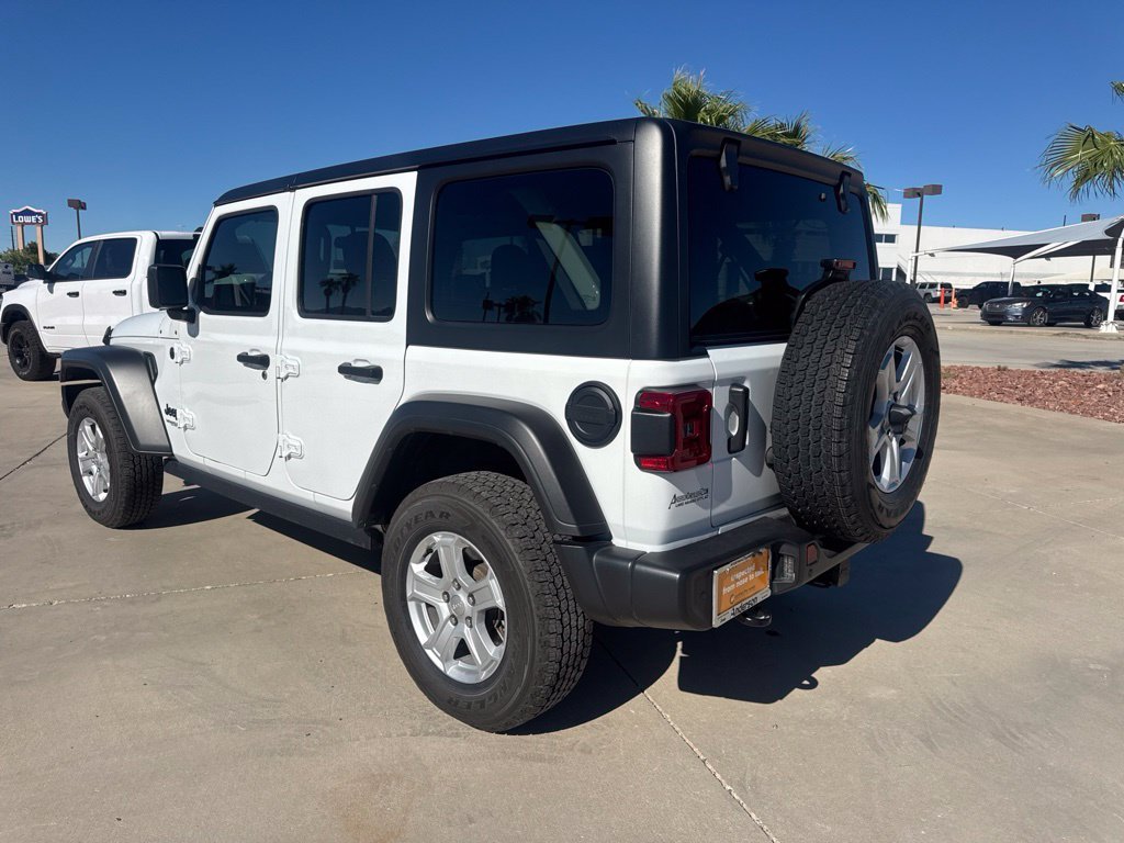 Certified Used 2022 White Jeep Unlimited Sport S image 3