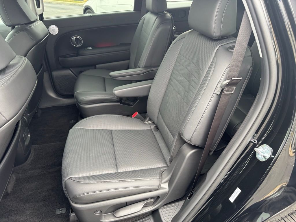 New 2026 Abyss Black Hyundai Limited AWD image 21