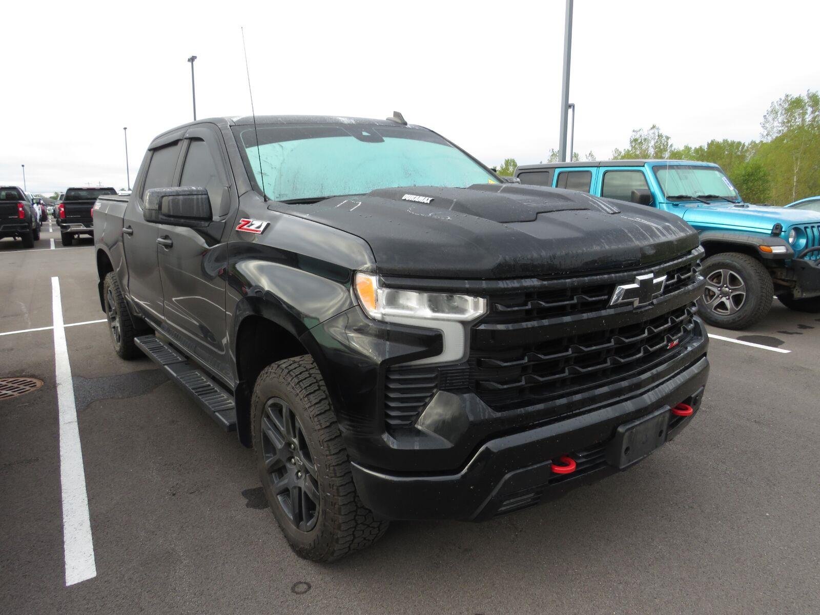 Used 2025 Black Chevrolet LT Trail Boss image 2