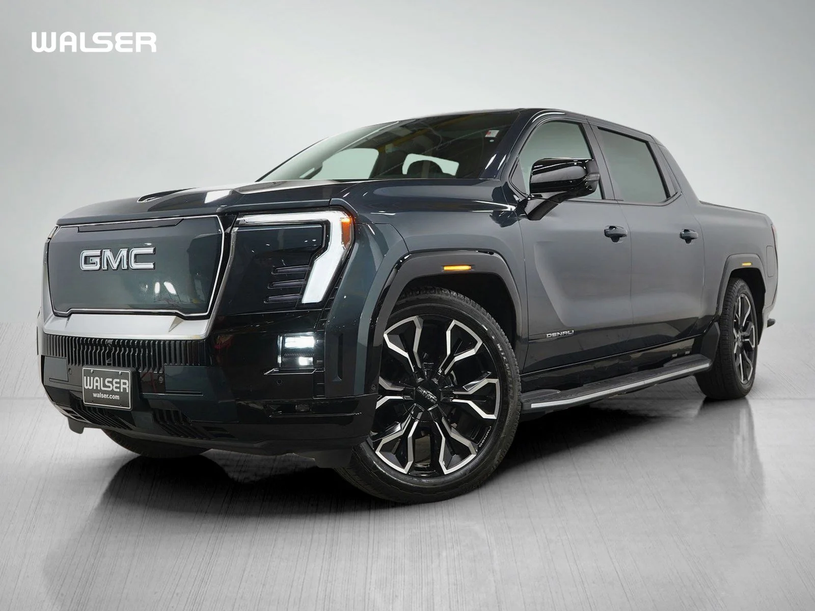 2025 GMC Sierra Denali Extended Range Crew Cab e4WD's photo