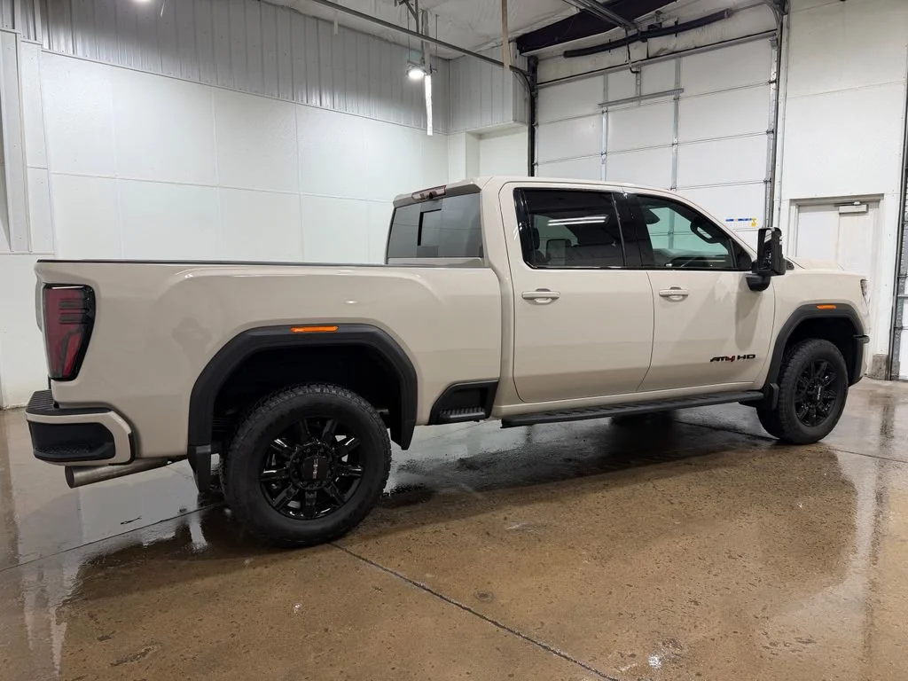 2026 GMC Sierra 2500HD AT4 - Photo 8
