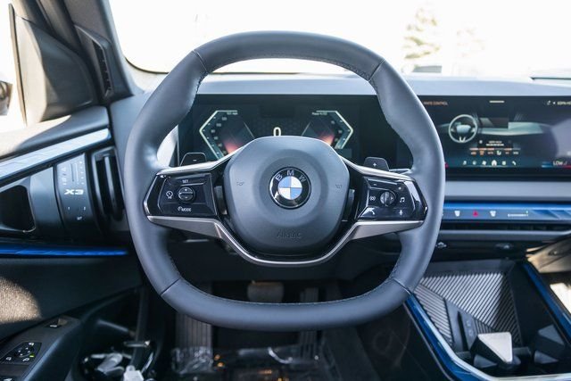 2025 BMW X3 30 - Photo 16