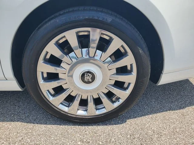 Used 2019 White Rolls-Royce Base image 38