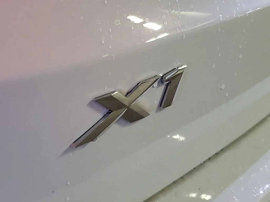 Used 2026 White BMW xDrive28i image 6
