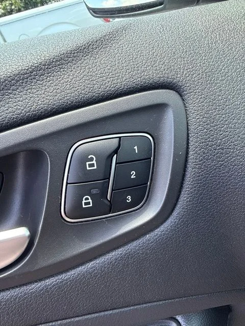 Used 2017 White Ford Titanium image 12