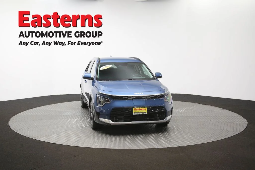 Used 2023 Blue Kia Wind image 50