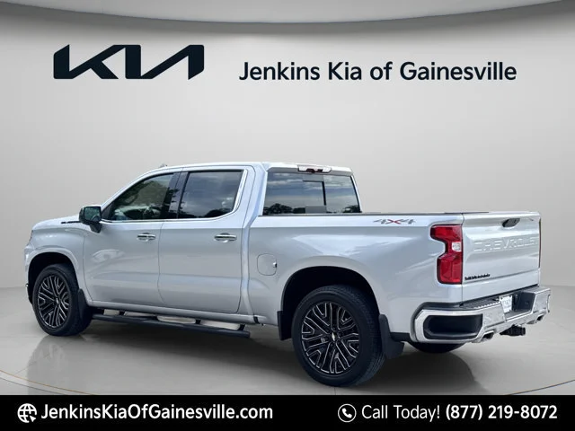 Used 2022 Silver Chevrolet LTZ image 5