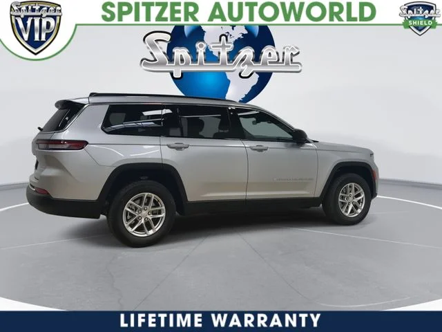 New 2026 Silver Zynith Exterior Paint Jeep Laredo X image 10