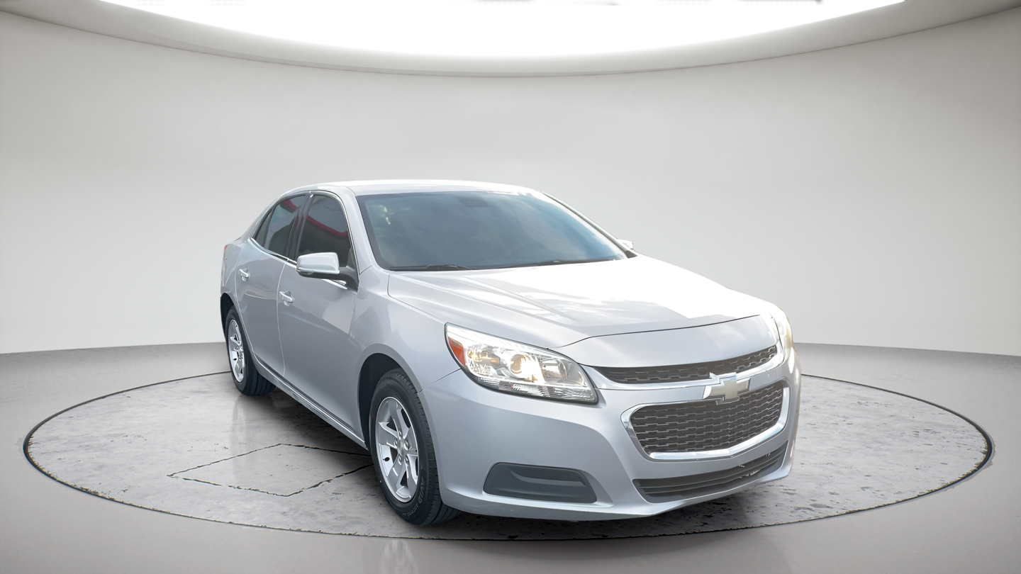 Used 2016 Silver Chevrolet LT image 3