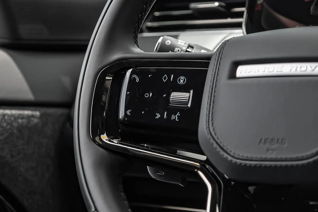 New 2026 Fuji White Land Rover Dynamic SE image 16