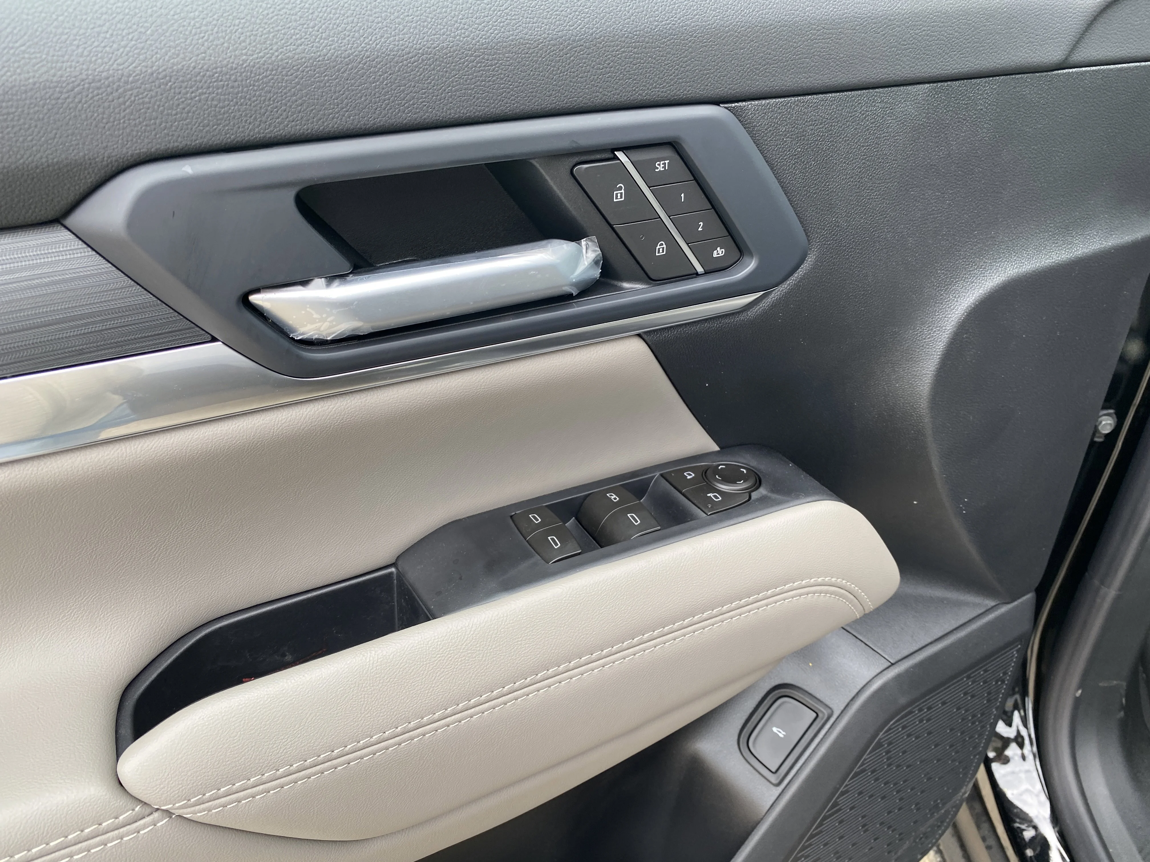 New 2026 EBONY TWILIGHT METALLIC GMC AWD Elevation image 25