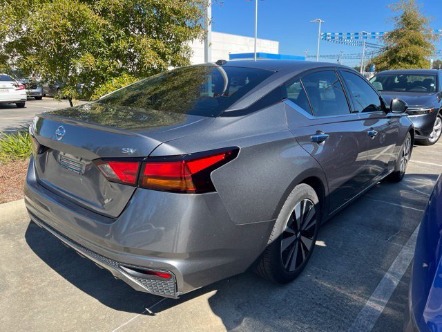 Used 2020 Gun Metallic Nissan 2.5 SV image 3