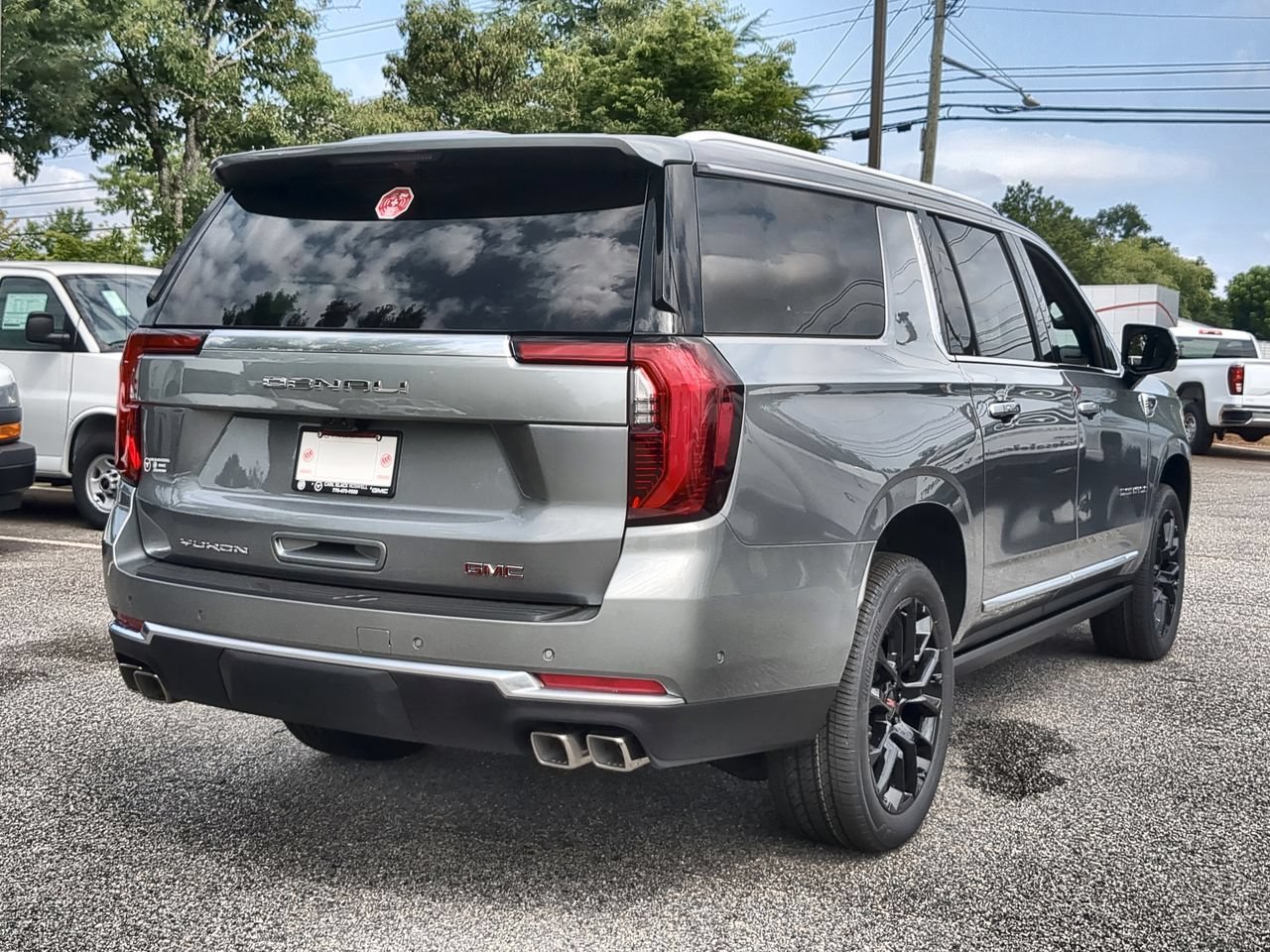 2026 GMC Yukon XL Denali - Photo 8