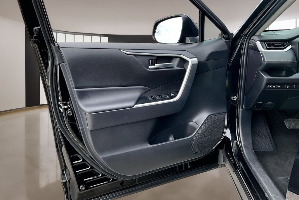 Used 2025 Black Toyota XLE image 18