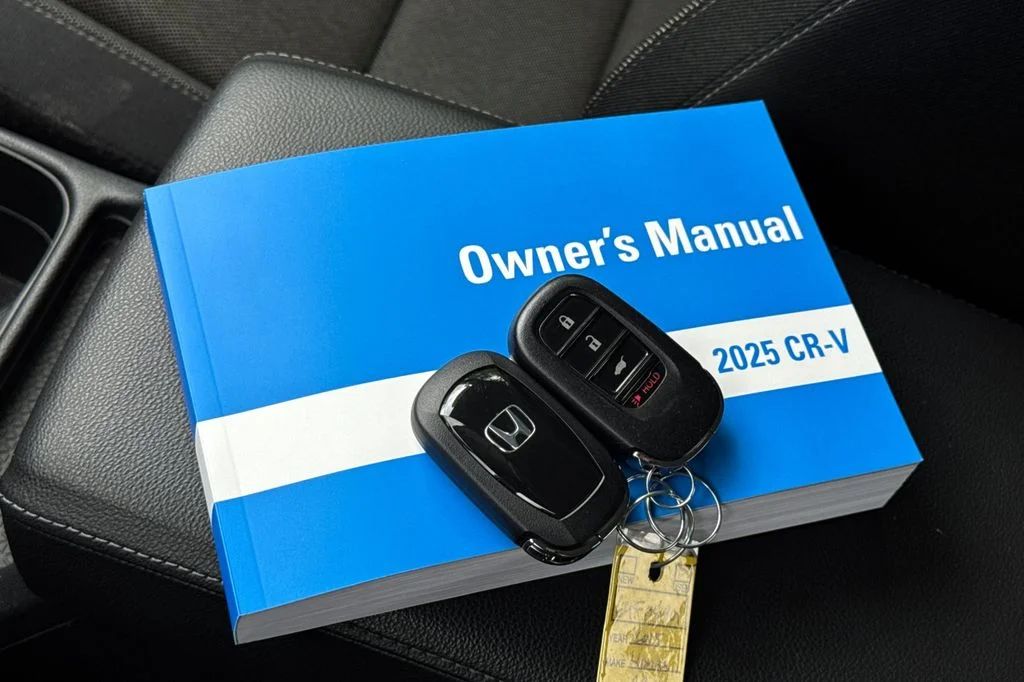 Used 2025 Black Honda LX image 10
