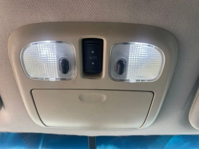 Used 2010 Silver Ford Base image 18