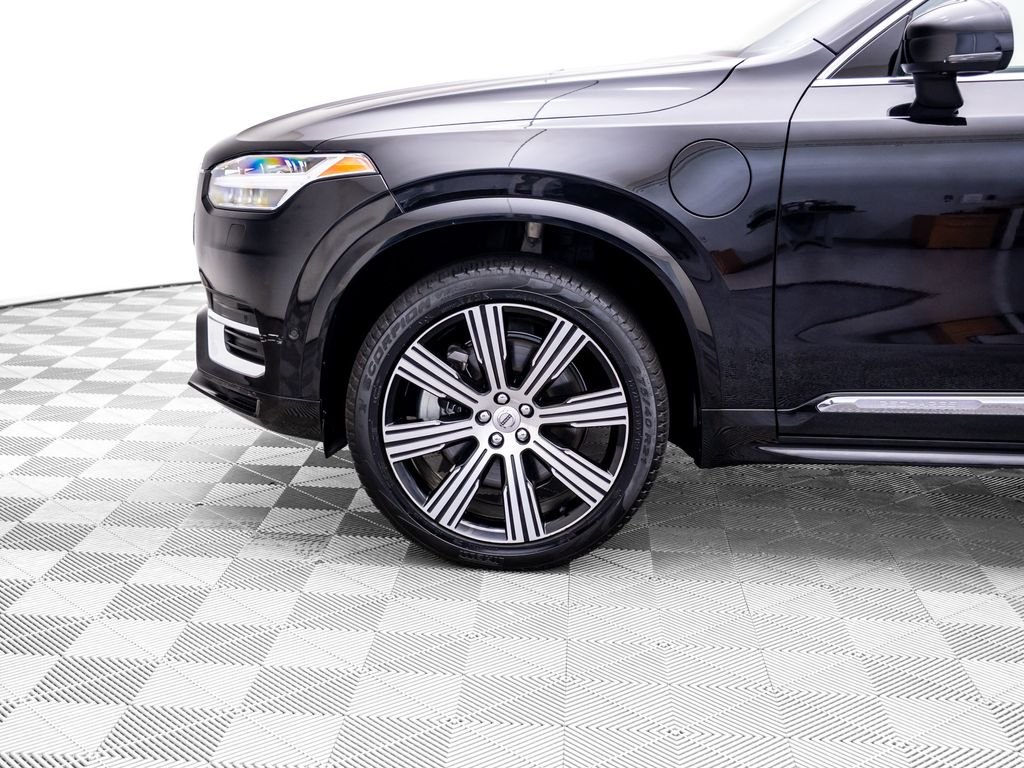Used 2024 Onyx Black Metallic Volvo Ultimate image 39