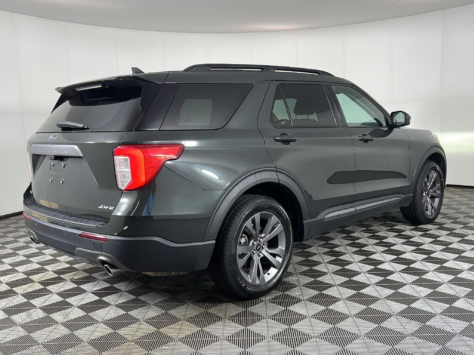 Used 2022 Forged Green Ford XLT image 5