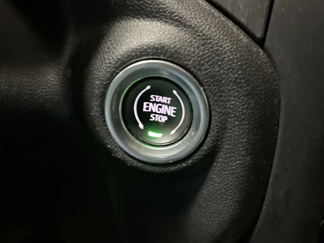 Used 2020 Black GMC Denali image 18