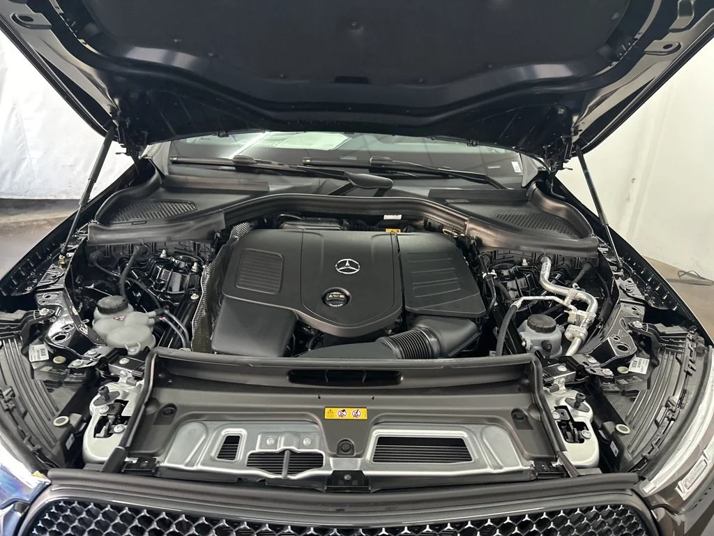 Used 2026 Black Mercedes-Benz GLC 300 image 30