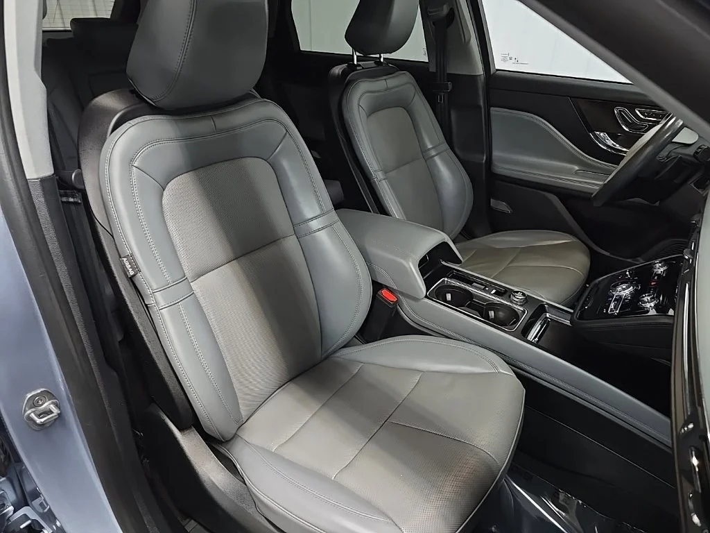 Used 2022 Blue Lincoln Standard image 15
