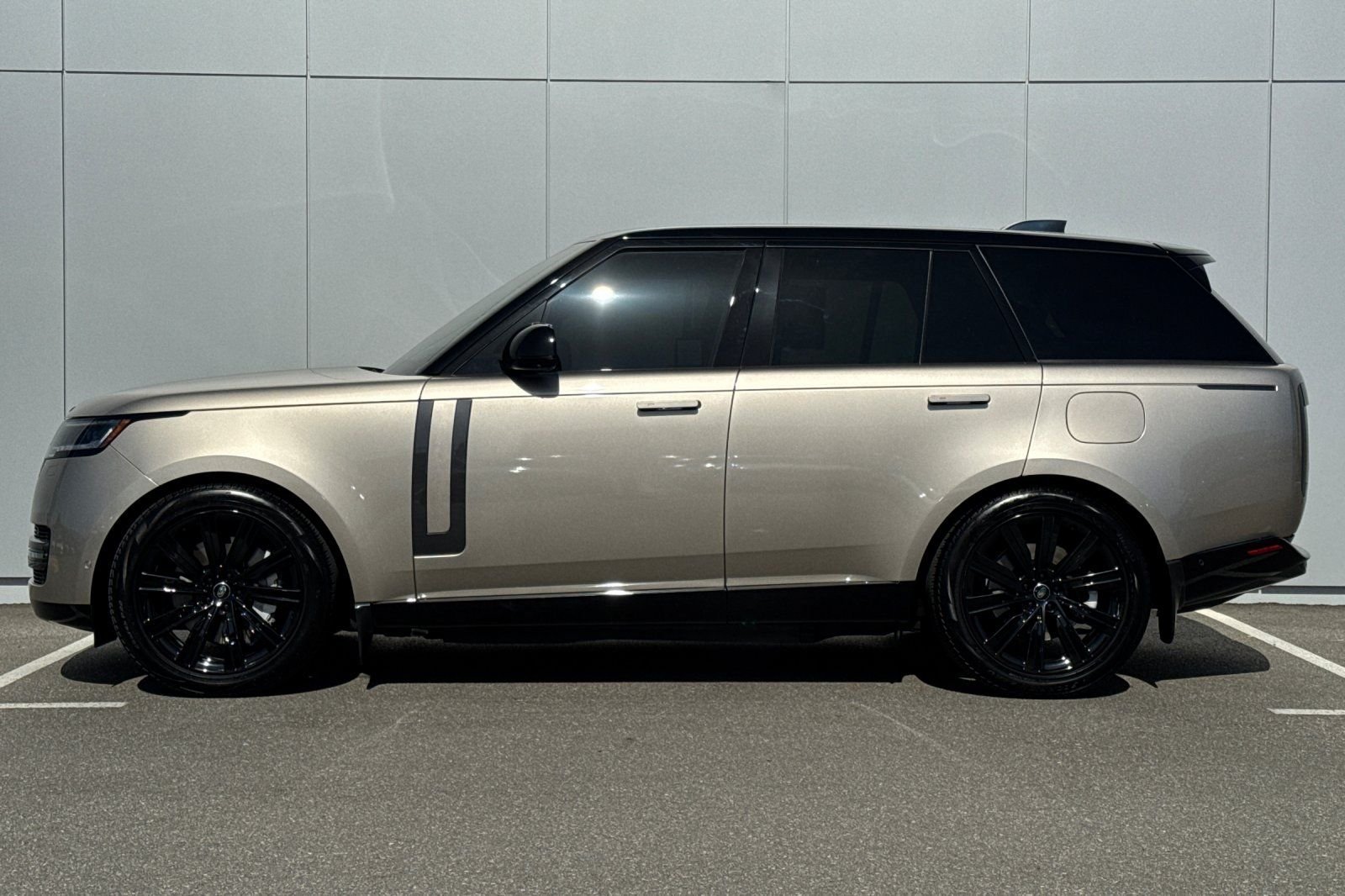 Certified 2025 Land Rover Range Rover SE with VIN SALKP9F46SA273243 for sale in City of Industry, CA