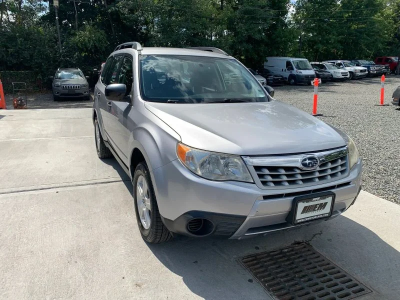 Used 2012 Silver Subaru 2.5X Sport Utility 4D image 19
