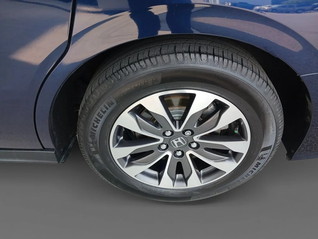 Used 2021 Blue Honda EX-L image 8