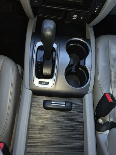 Used 2017  Honda RTL-T image 26