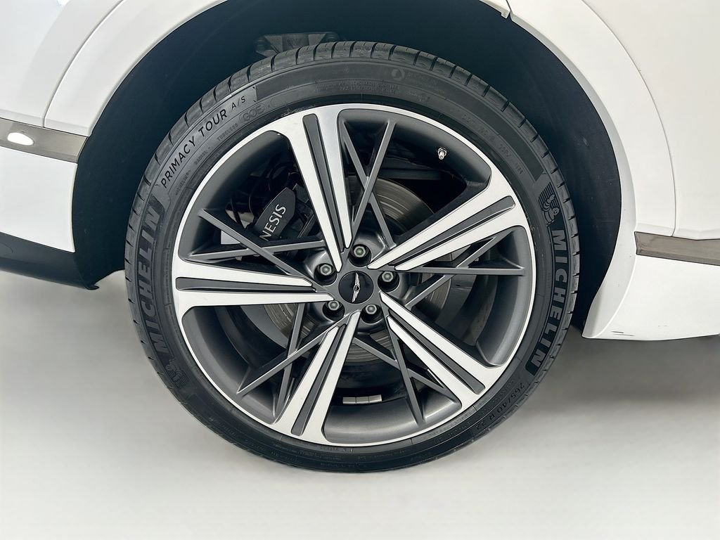 Used 2025 White Genesis 3.5T e-SC image 32