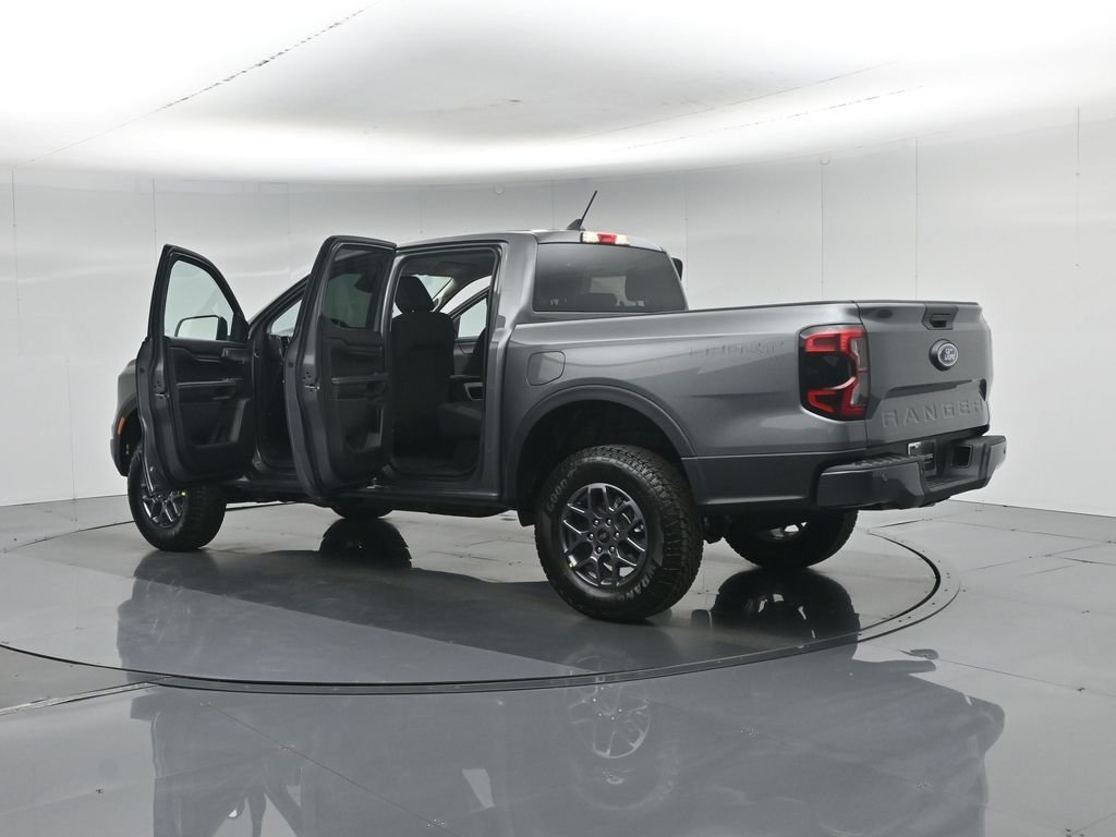 New 2026 Carbonized Gray Metallic Ford XLT image 31