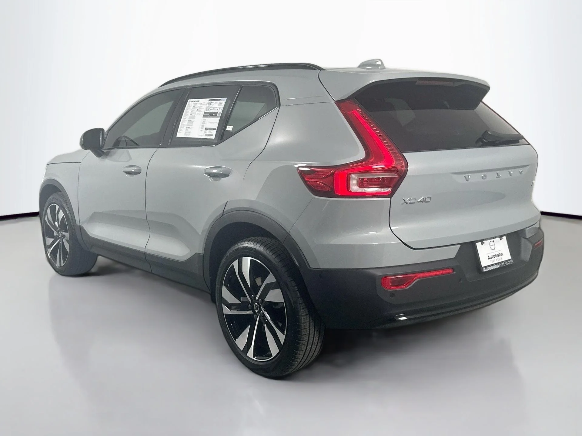 2026 Volvo XC40 Ultra - Photo 7