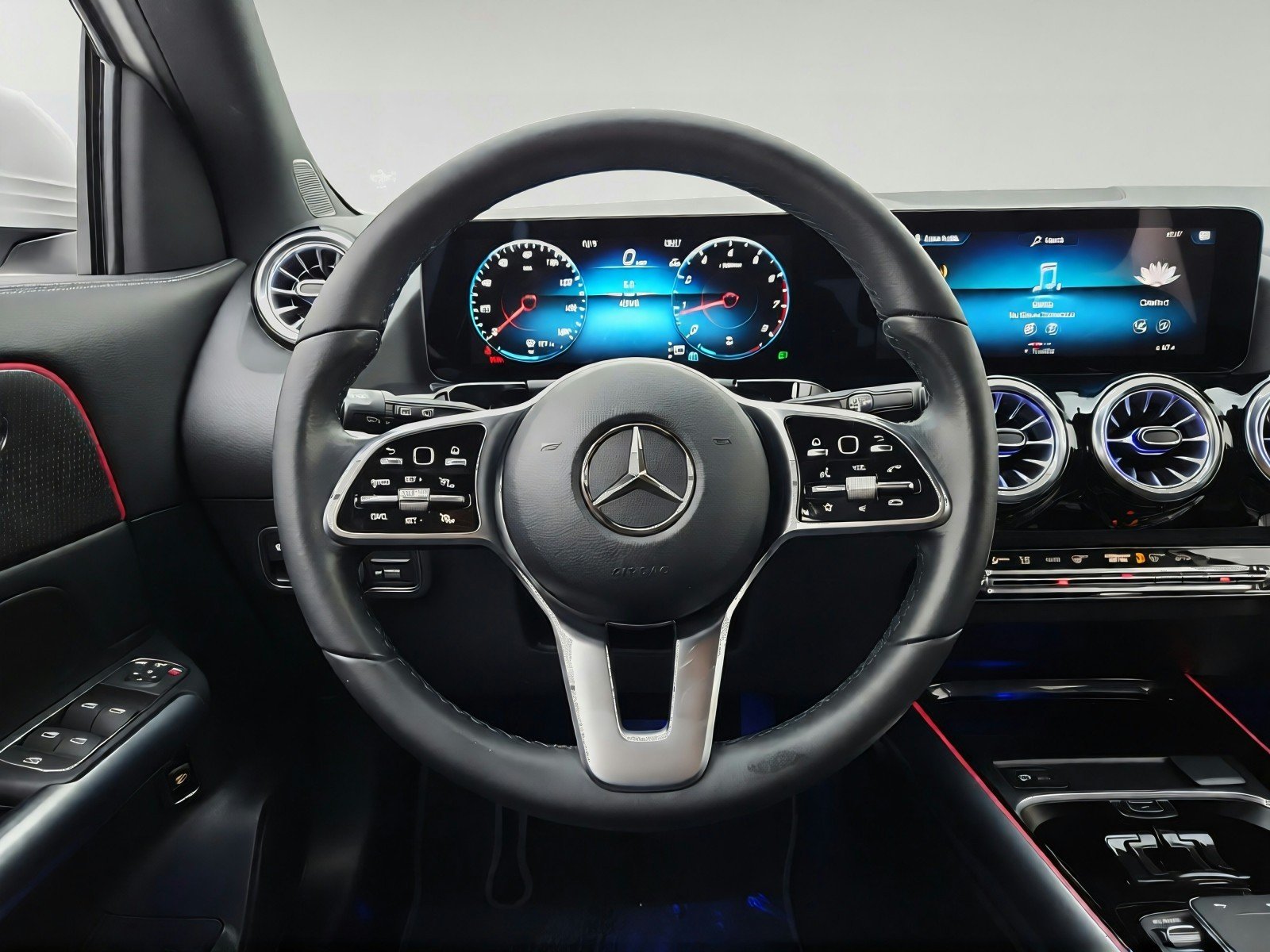 Certified Used 2023 Polar White Mercedes-Benz GLA 250 image 22