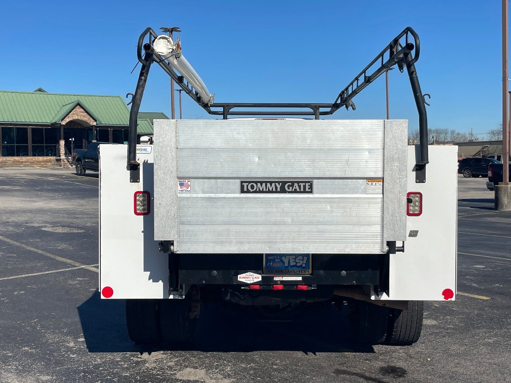 Used 2019 Oxford White Ford XL image 20