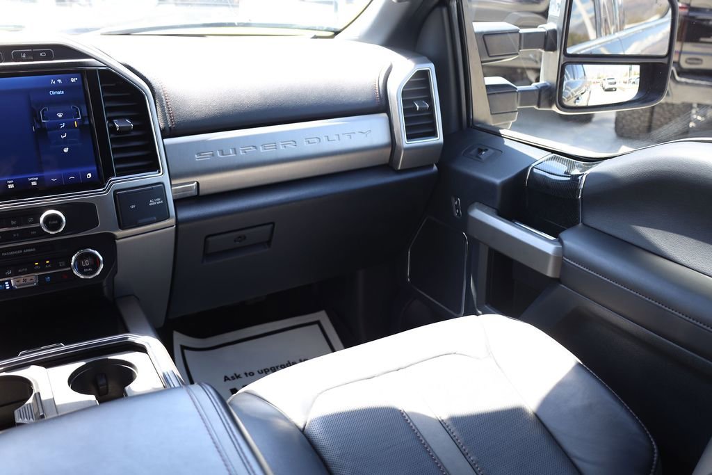 Used 2022 Black Metallic Ford Platinum image 21