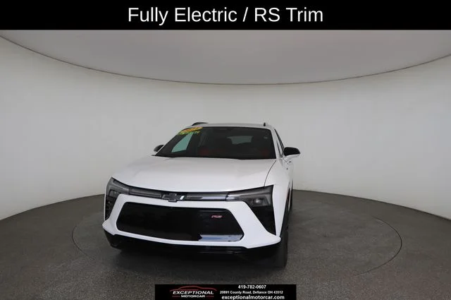 Used 2024 White Chevrolet RS image 32