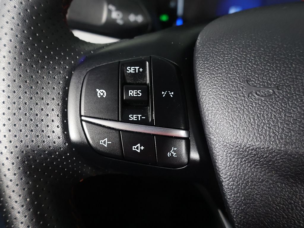 Used 2025 Gray Ford ST-Line image 34