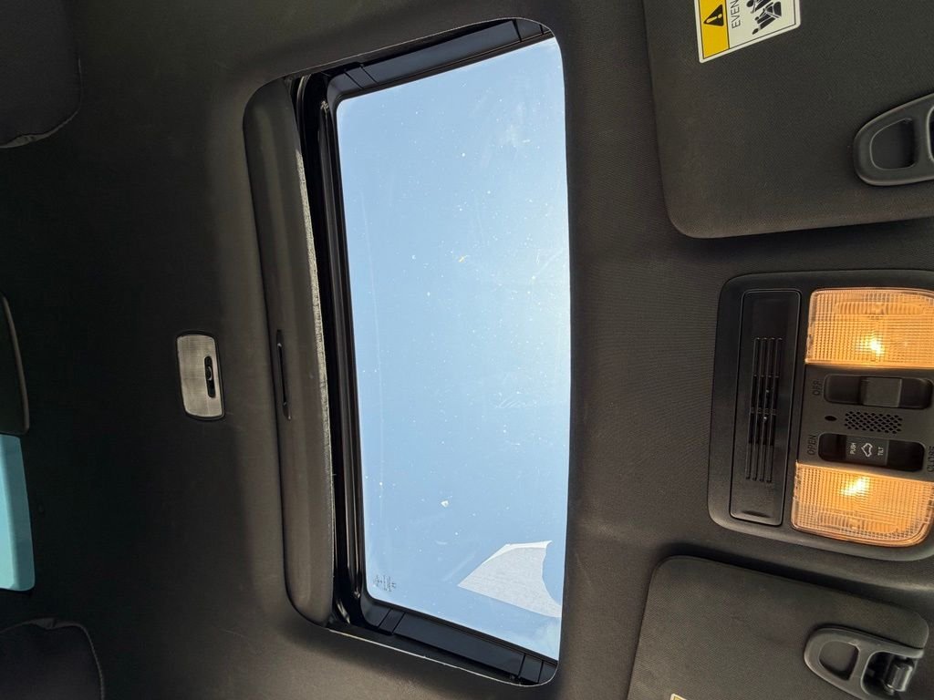 Used 2018 White Honda EX-T image 12
