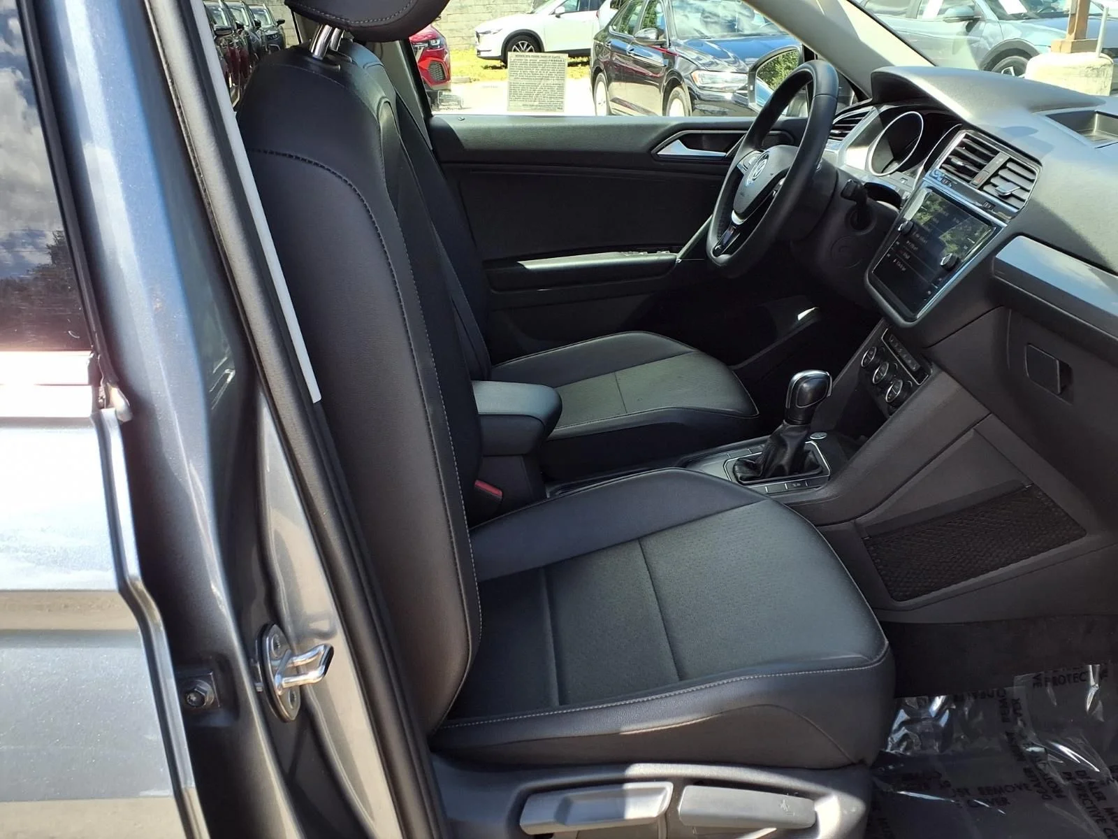 Used 2020 Gray Volkswagen 2.0T SE image 23