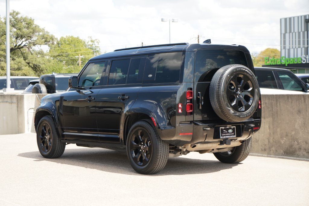Used 2022  Land Rover X-Dynamic SE image 7