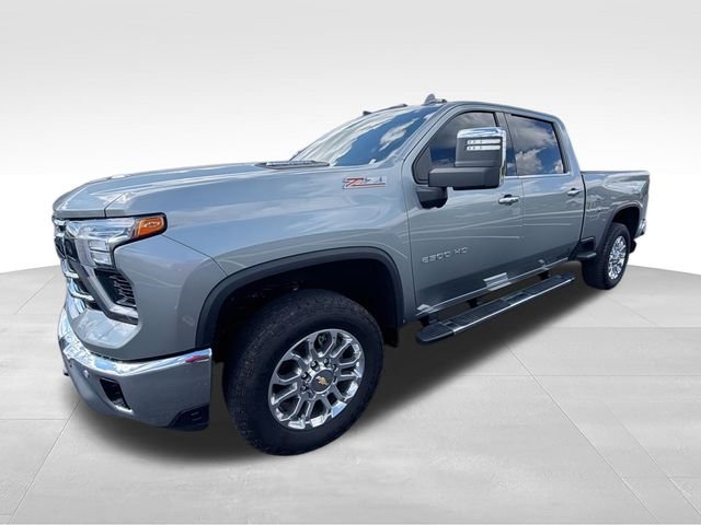 Used 2025 Gray Chevrolet LTZ image 4
