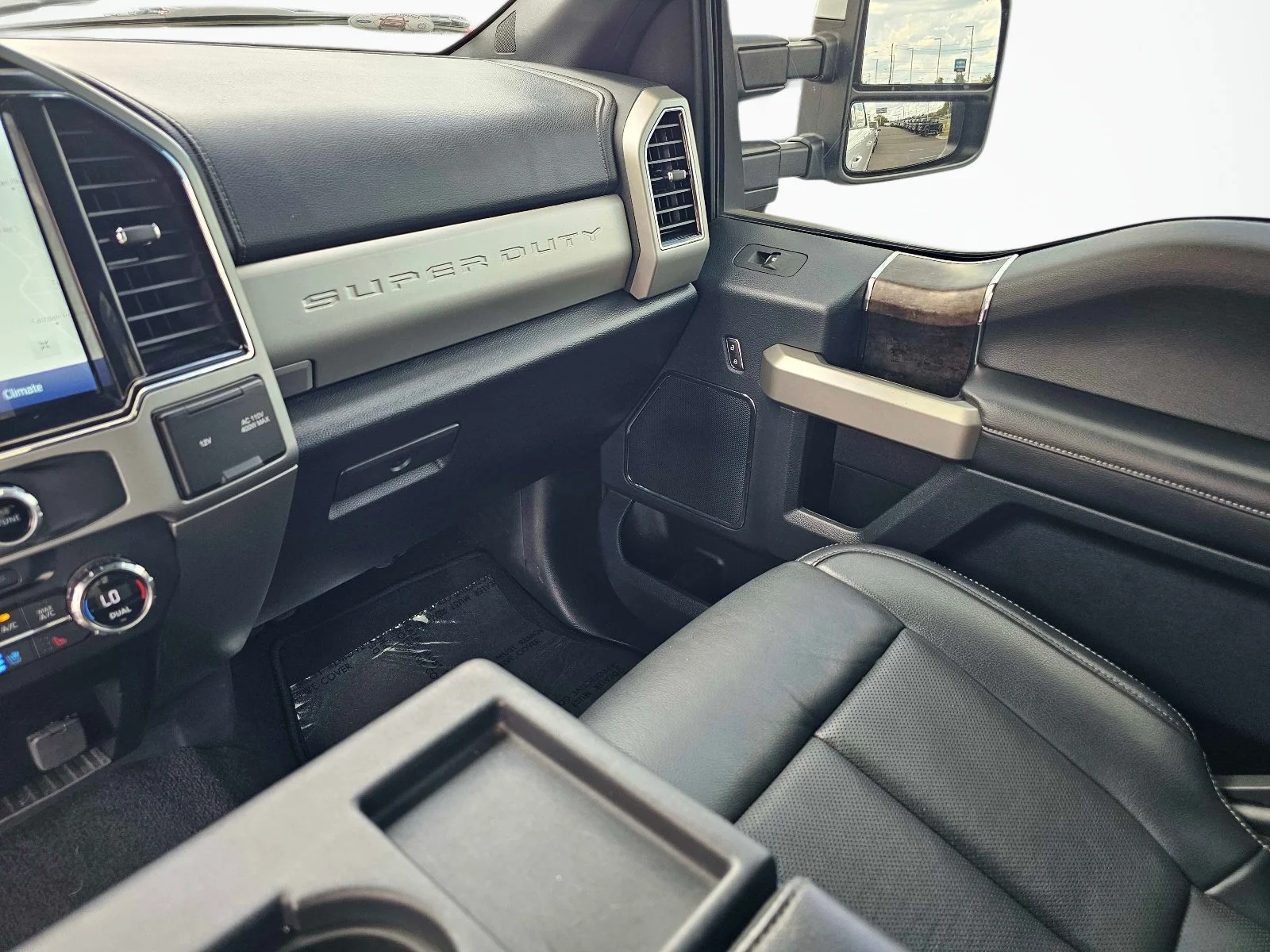 Used 2022 Oxford White Ford LARIAT image 25