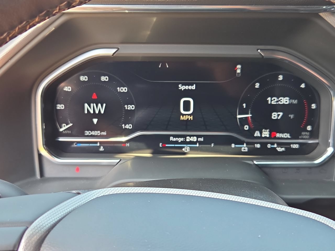 Used 2024 White Frost Tricoat GMC Denali image 11